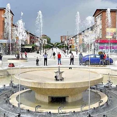 Affordable Apartment Close To The Castle Hunedoara Esterno foto