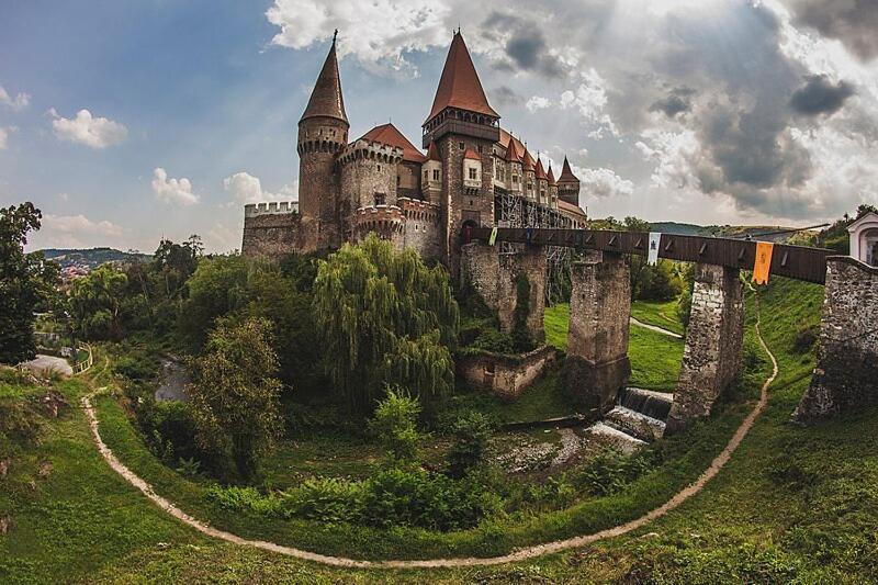 Affordable Apartment Close To The Castle Hunedoara Esterno foto